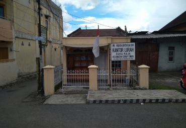 Kantor Lurah yang masih dalam kondisi Mengontrak Rumah Masyarakat 