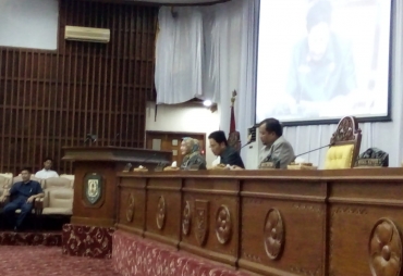 Tampak Waka I Edison Simbolon memimpin Rapat Paripurna 