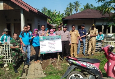 Tampak Kades dan Perangkat Desa serta Pihak Kepolisian melakukan Titik Nol