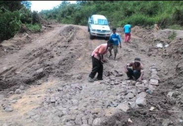 Tampak Jalan Yang Butuh perhatian pemerintah