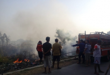 Tampak Api Sedang Melahap