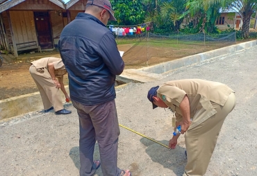 Tim Kecamatan Melakukan Verifikasi