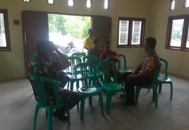 Babinsa, Babinkamtibmas dan Kepala Desa Bersinergi Memajukan Desa