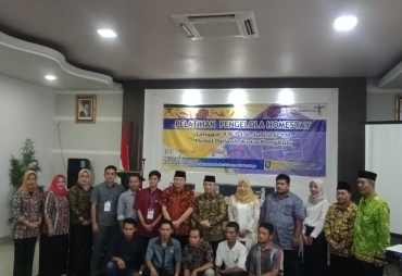 pelatihan pengelolaan homestay di hotel splash 