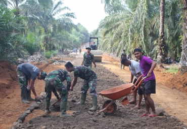 H-3 TMMD Ditutup, Satgas dan Masyarakat Tetap Kompak Bekerja