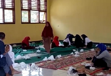 Puluhan Siswa-siswi SMKN 7 Kerusuhan  Masal