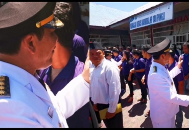 Bupati Karo bersama Karutan kelas II B Kabanjahe Simson Bangun dan Forkopimda  disela sela menyerahkan SK remisi dalam rangka Hut RI ke 74.ist