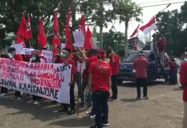 Puluhan Mahasiswa Datangi Kantor Gubernur Provinsi Bengkulu. 