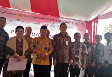 Patung Fatmawati Diserahterimakan