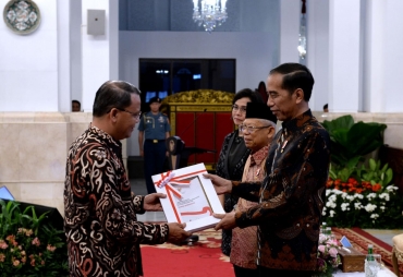 Gubernur Bengkulu Rohidin Mersyah terima Daftar Isian Pelaksanaan Anggaran (DIPA) tahun 2020 oleh Presiden RI Joko Widodo
