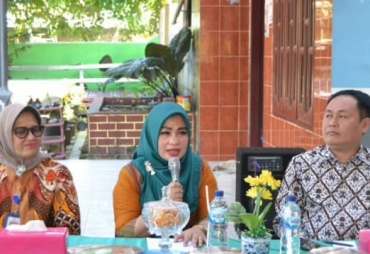 Ketua TP PKK Terima Kunjungan Tim Svaluasi dari Propinsi