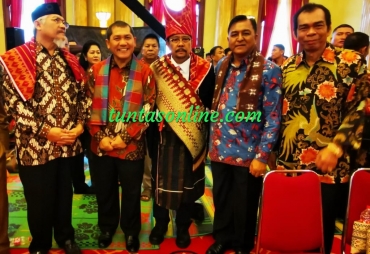 Bupati Karo Hadiri Prosesi Adat Pernikahan Anak Pertua Emeritus