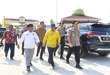 Bupati Kampar Dampingi Kalemdiklat RI Kunker ke Desa Kualu Nenas