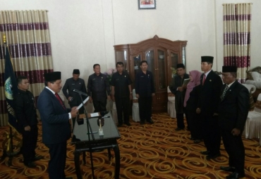 Tampak Bupati Ir Mian Melantik 3 Pejabat yang ada di Pemerintahan BU