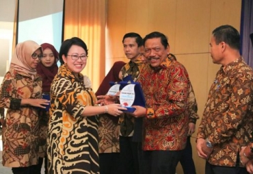 Bupati BU Terima Penghargaan dari Ditjen Perbendaharaan