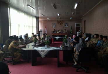 Bupati Rejang Lebong Dr.H.A.Hijazi S.H,M.Si rapat dengan OPD