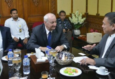 Gubernur Aceh Irwandi Yusuf  Bersama Delegasi Pemerintah Republik Ceko