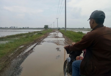 Kondisi Jalan yang butuh perhatian dan Pembangunan