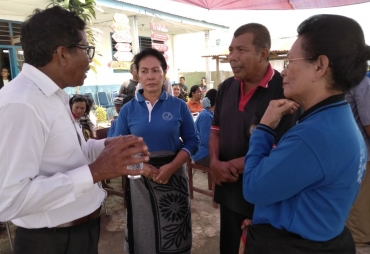 kepala sekolah dan ketua yayasan SOLAGRATIA