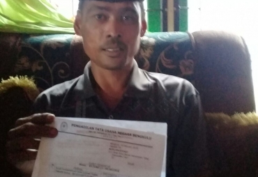 Nurlian Efendi yang merasa dirugikan atas putusan yang diberikan panitia pilkades