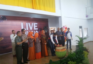 Tampak Bupati Meresmikan Tempat Kuliner Khas Kaur